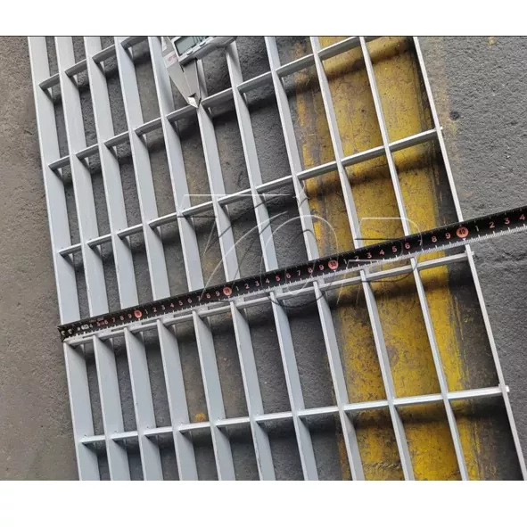 Grille en aluminium