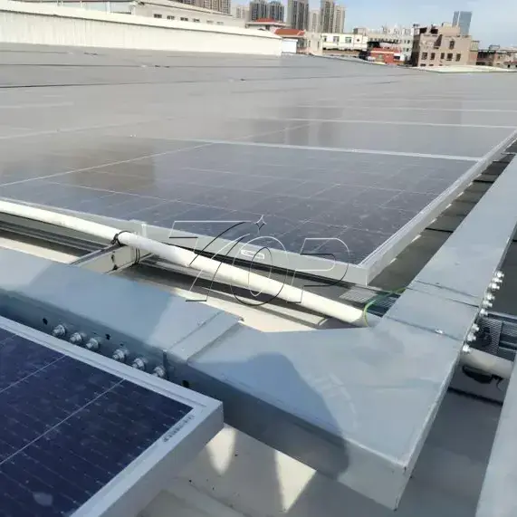 Système de gestion des chemins de câbles pour panneaux solaires