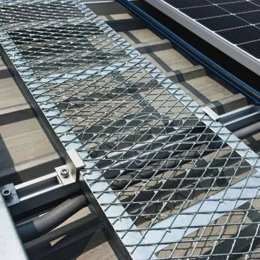 Passerelle solaire sur le toit